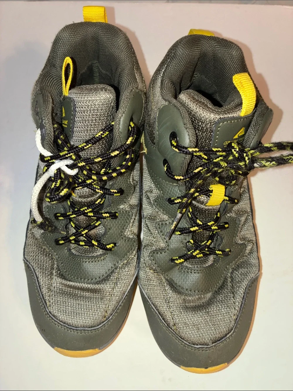 Ozark Trail, Boy’s Size 3, Hiking Boots, Grey